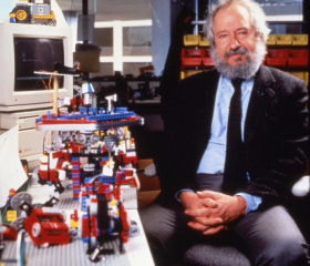Seymour Papert e la Teoria Costruzionista - Associazione Nazionale per la Formazione e l'Orientamento